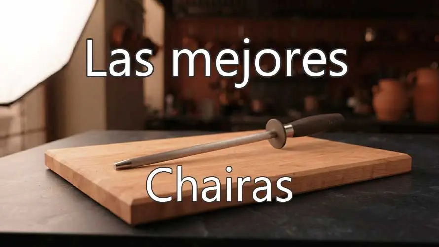 Chaira sobre una tabla de madera con iluminación profesional